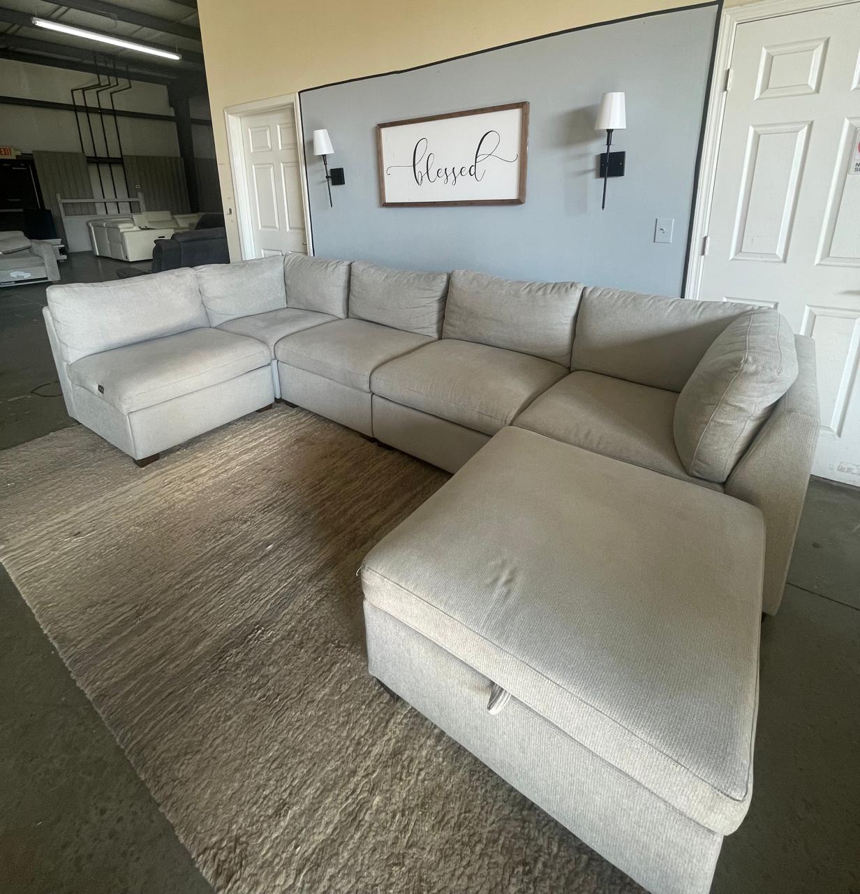 Thomasville Rockford 6-piece Fabric Modular Sectional with 2 Power Footrests