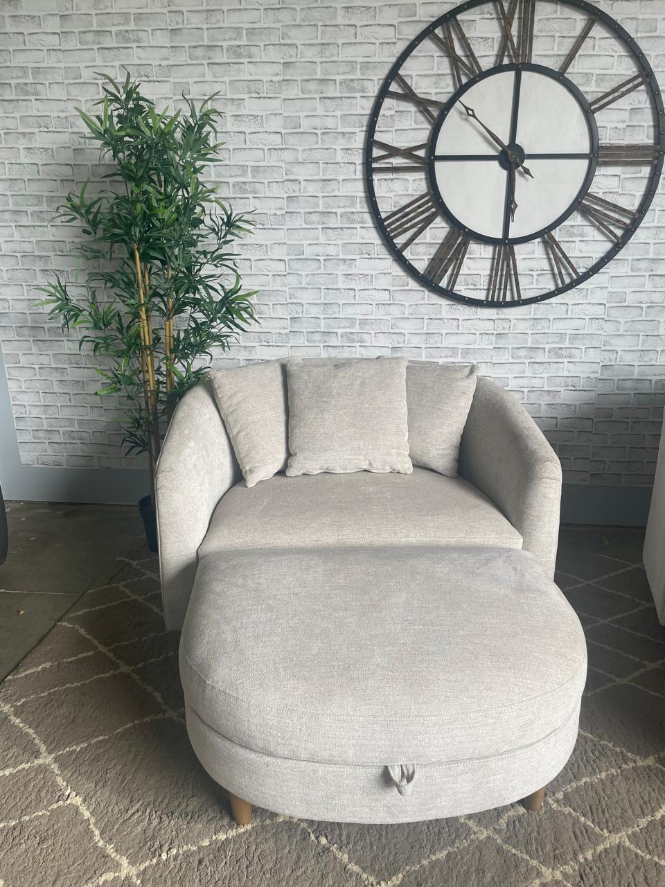 Thomasville Dillard Accent Chair with Storage Ottoman